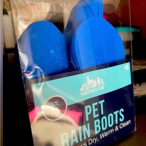 Rain boots for your fur baby!! Brand new never used!